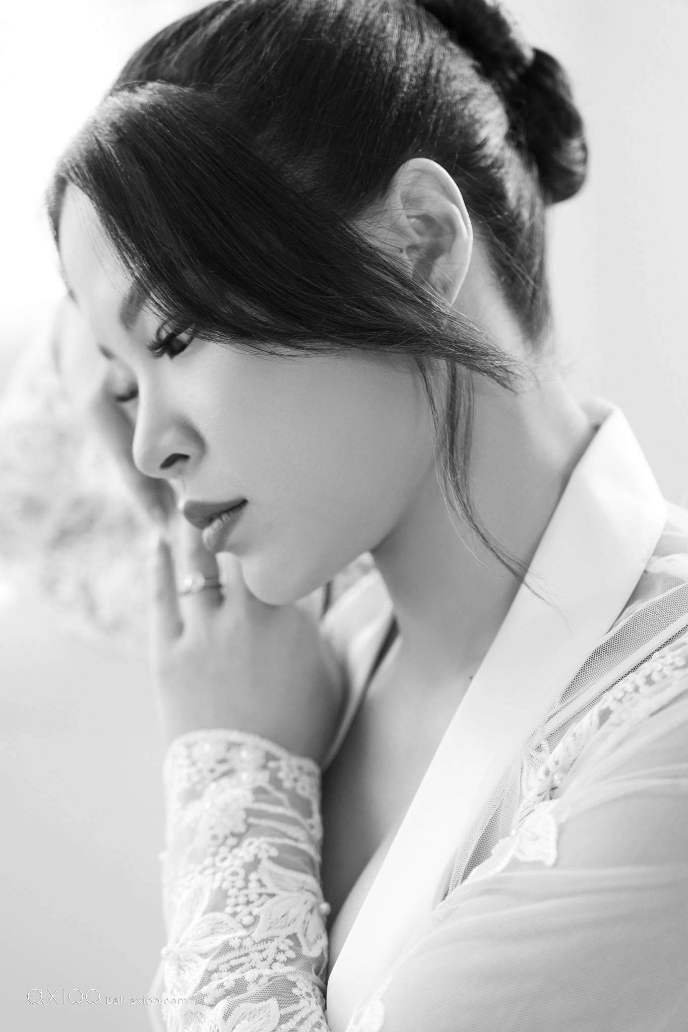 Axioo: A Universe of Love